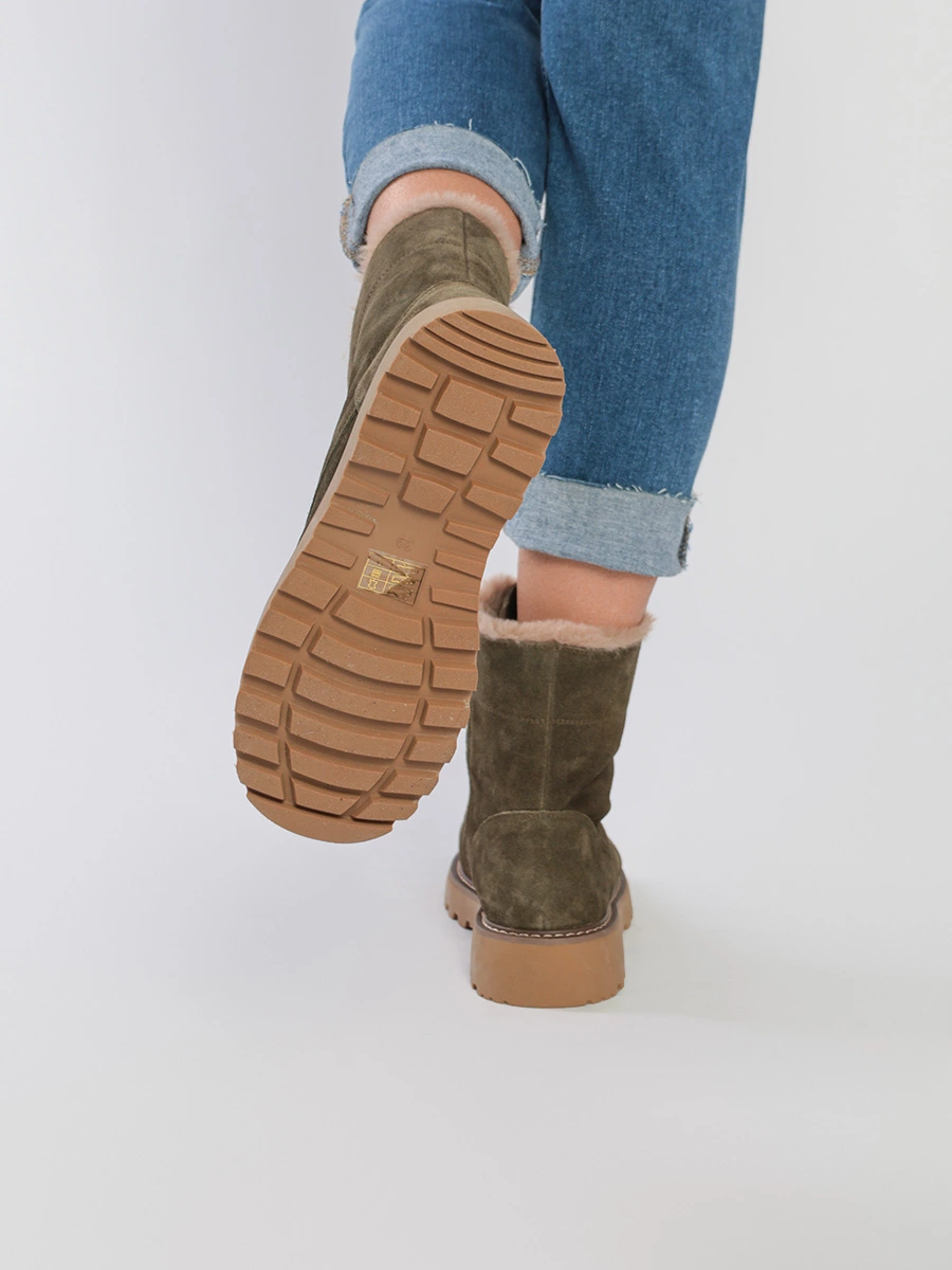 Ботинки-дерби цвета хаки с меховой оторочкой